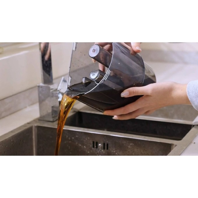 Aspirator pentru tapițerii și scaune auto AERIUM R1600 Clean Professional Aspirator pentru tapițerii și scaune auto AERIUM R1600 Clean Professional