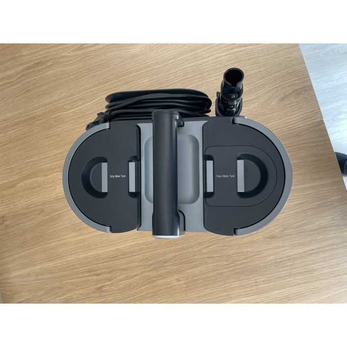 Aspirator pentru tapițerii și scaune auto AERIUM R1600 Clean Professional Aspirator pentru tapițerii și scaune auto AERIUM R1600 Clean Professional