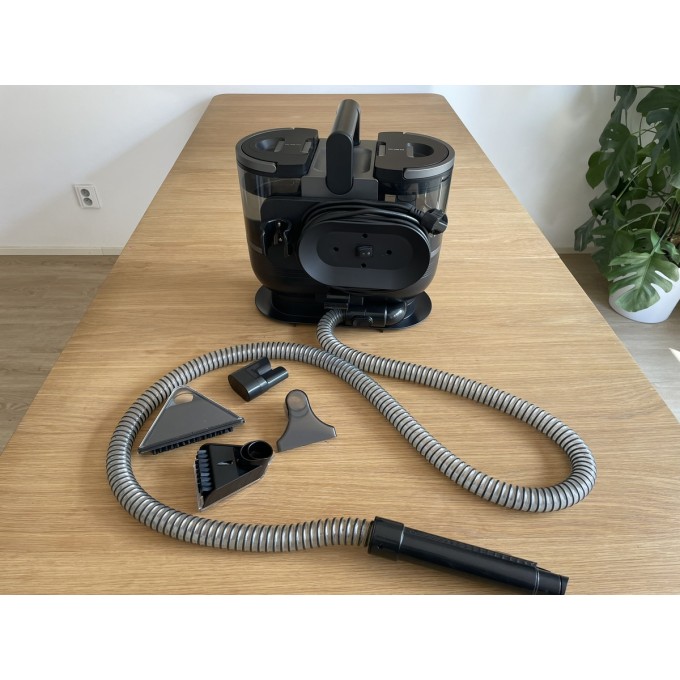 Aspirator pentru tapițerii și scaune auto AERIUM R1600 Clean Professional Aspirator pentru tapițerii și scaune auto AERIUM R1600 Clean Professional