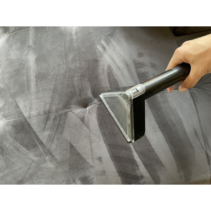 Aspirator pentru tapițerii și scaune auto AERIUM R1600 Clean Professional Aspirator pentru tapițerii și scaune auto AERIUM R1600 Clean Professional